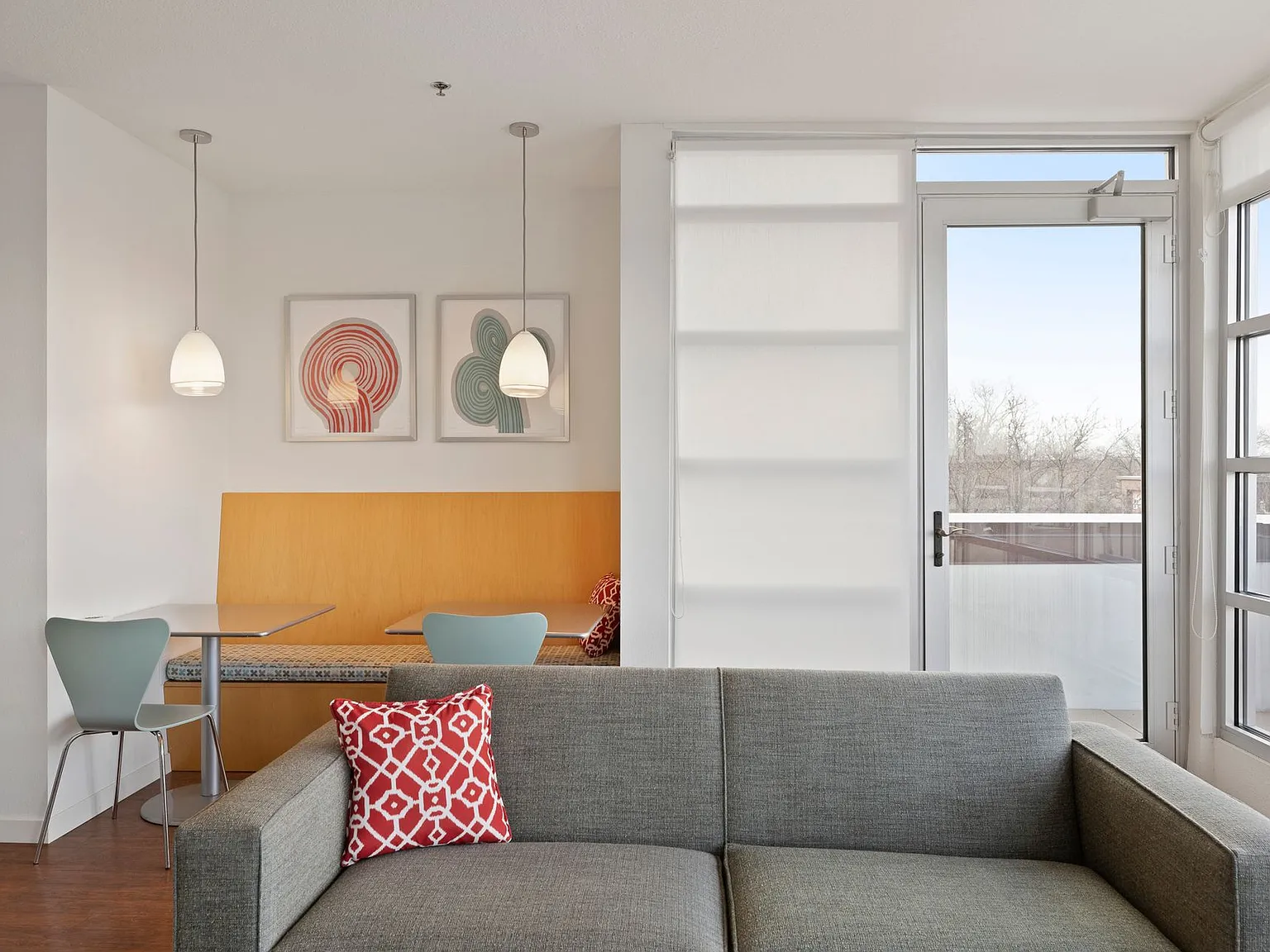 East River Apartments — Photo 4