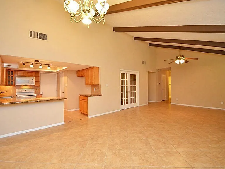 3130 Frontier Dr — Photo 4
