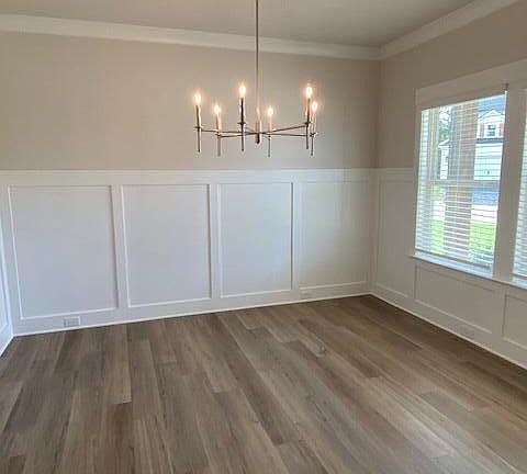 5th image of 8250 Shrewsbury Ln #24
