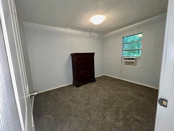 2nd image of 1339 Trewitt Rd