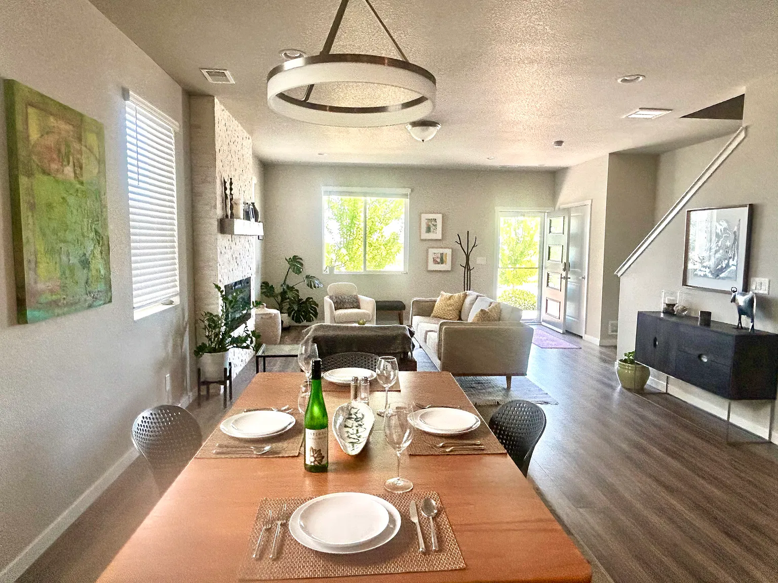 3 bed, 2.5 bath, 2050 sqft, $5,895 — Photo 4