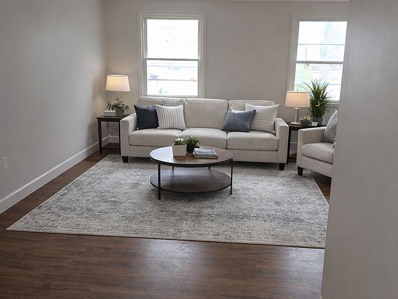 3rd image of 36 Grandview Dr #A