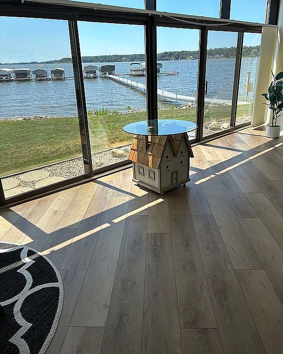 Glassed in sunroom, 3 season