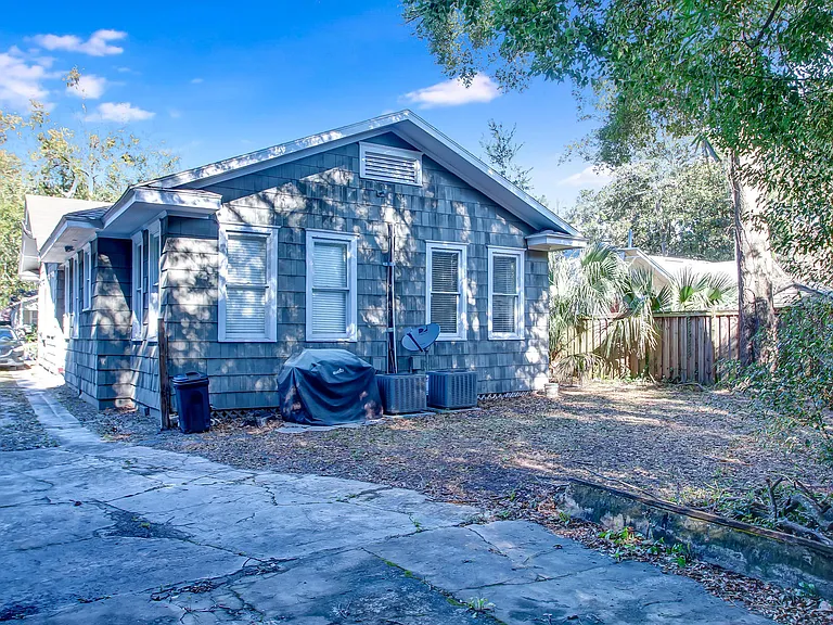 3868 Herschel St — Photo 10