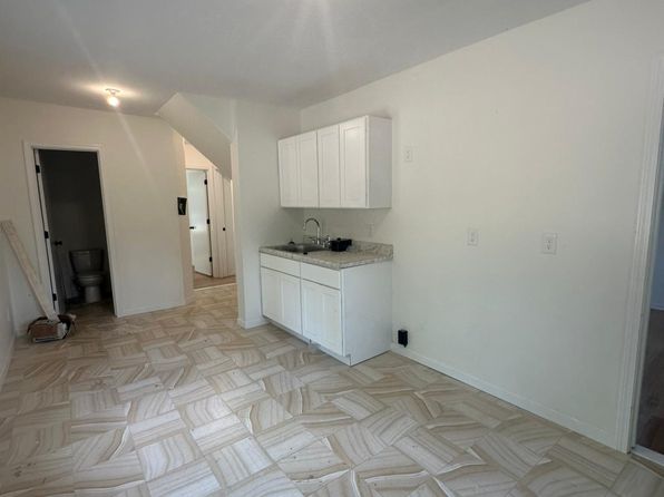 6 Kings Hwy #101