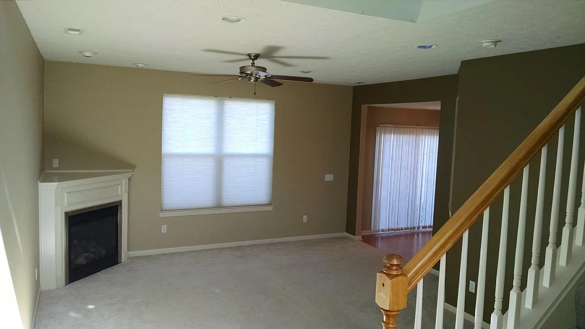 Great room - 1620 Laughton Cir