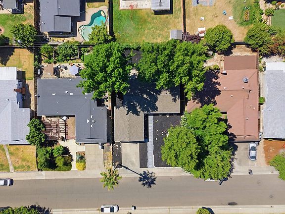 4th image of 9341 Castlemont Cir