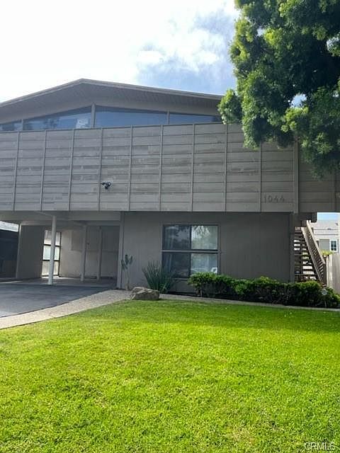 1st image of 1044 Pacific St #4