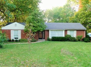 395 Calverton Rd, Saint Louis, MO 63135