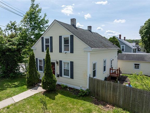 2nd image of 194 Waterman Ave