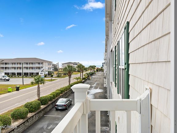 3rd image of 105 SE 58th Street # 9203