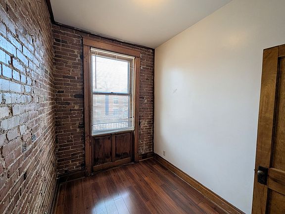 3rd image of 3627 Pennsylvania Ave #2F