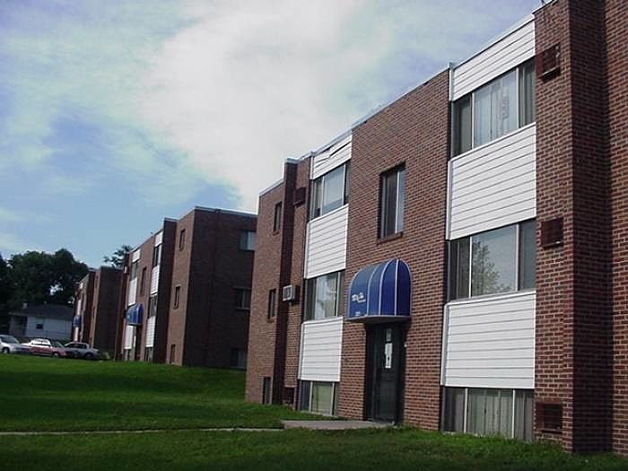 1st image of 300 S Lowell Ave APT 13