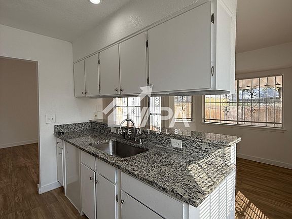5th image of 7131 Cork Dr