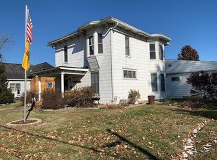 405 N Range St, Oblong, IL 62449