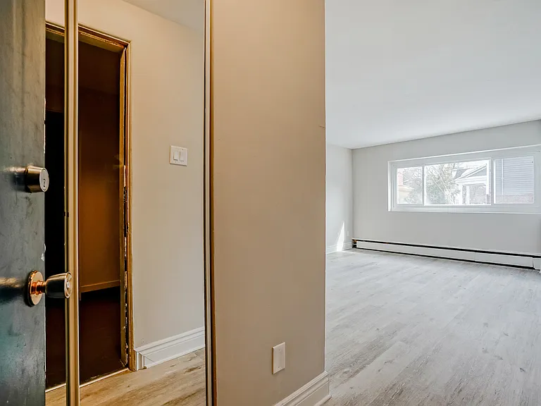 99 Cartier St — Photo 28