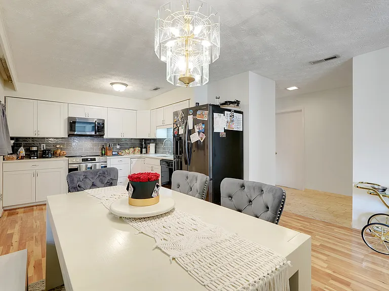 5323 Hansel Ave #E14 — Photo 7