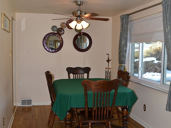 5th image of 3208 Wilson Ave