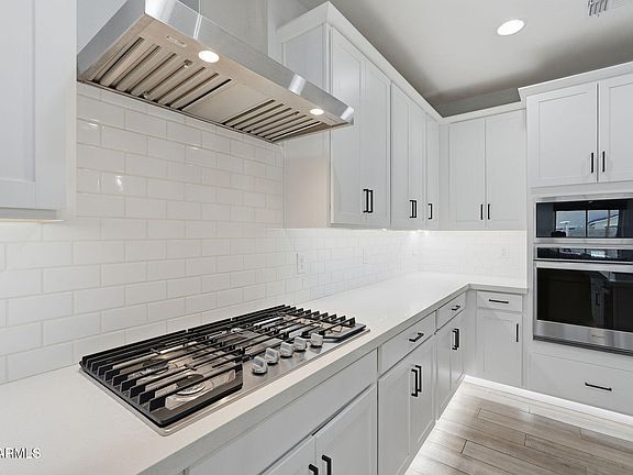 5th image of 17305 W PERSHING Street
