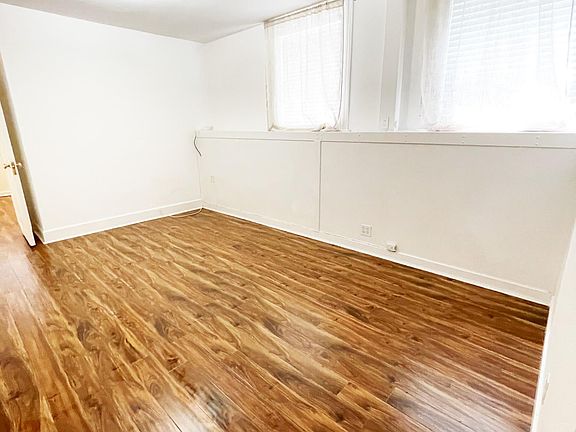 4th image of 2633 Hyde St
