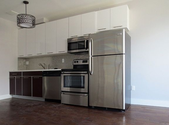 2nd image of 168 Throop Ave #3F