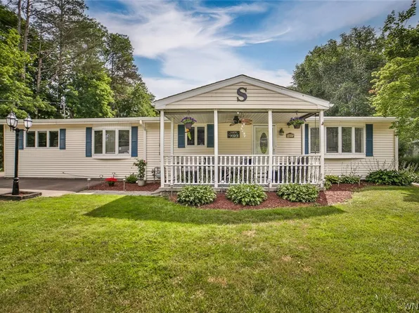 1093 Clearvue Dr, Alden, NY 14004