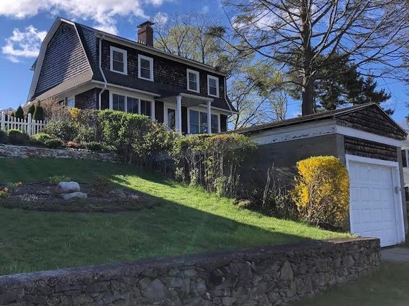 14 Barnsdale Rd, East Providence, RI 02914