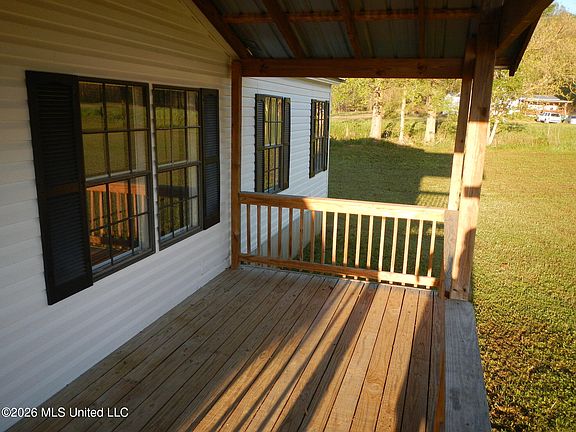 5th image of 100 Rabbit Run Ln