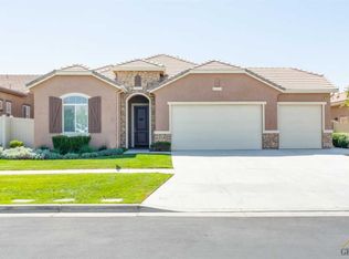 10009 Vale Royale Dr, Bakersfield, CA 93306
