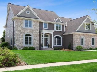 N44W7321 Moldenhauer Ct, Cedarburg, WI 53012