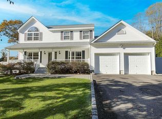 20 Miller Place Rd, Miller Place, NY 11764