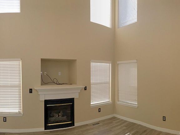 5th image of 16538 Buckthorn Ln