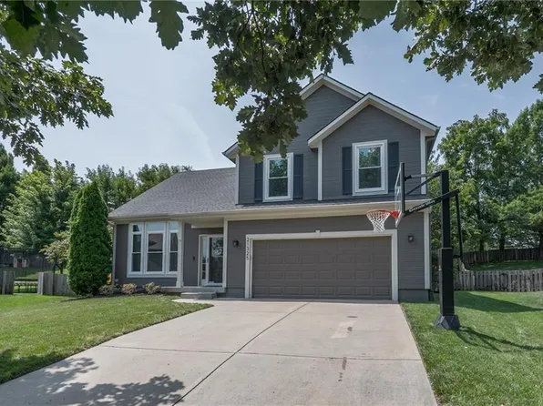 21325 W 120th Ter, Olathe, KS 66061
