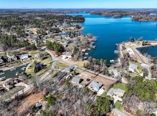 9464 Riviera Dr, Sherrills Ford, NC 28673