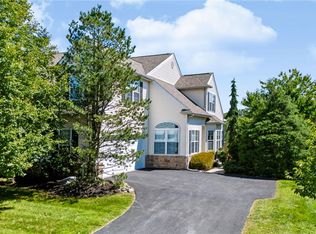 9 Willow Dr, Easton, PA 18045