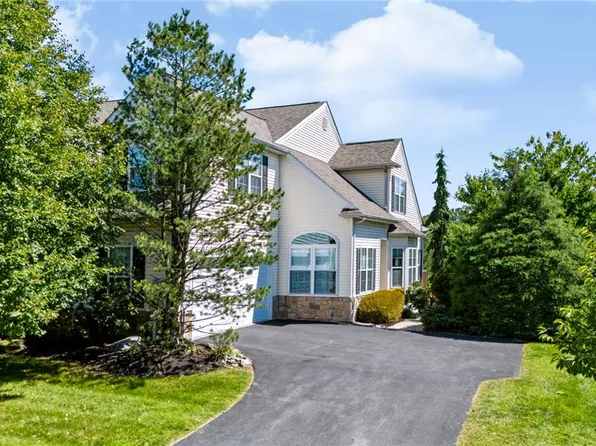 9 Willow Dr, Easton, PA 18045