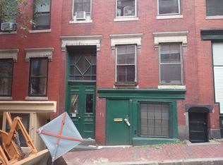 10 Grove St APT 4, Boston, MA 02114