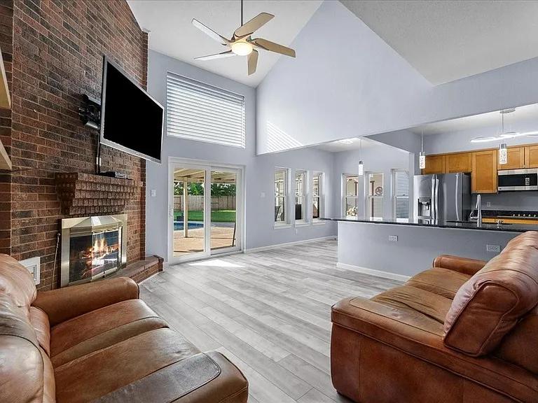 1016 Glenshannon Ave — Photo 36