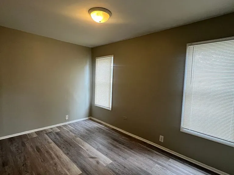 7202 S Marshfield Ave — Photo 20