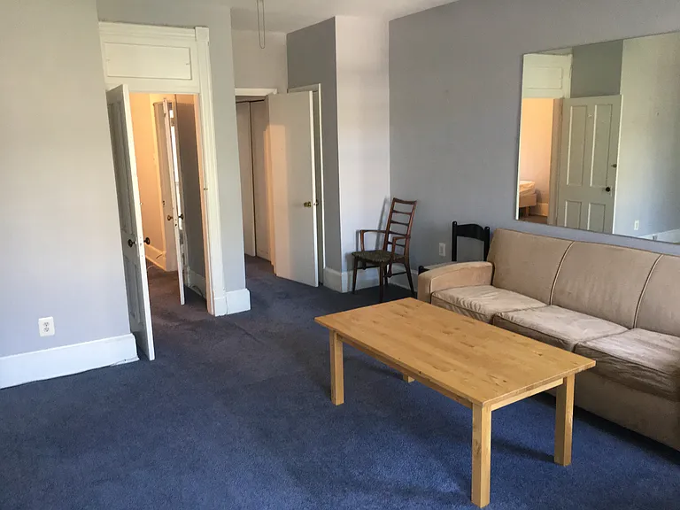 219 C St NE #2 — Photo 17