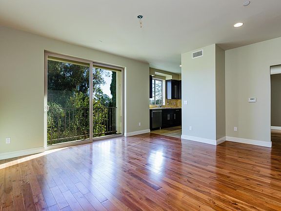 3rd image of 4550 Coldwater Canyon Ave #305