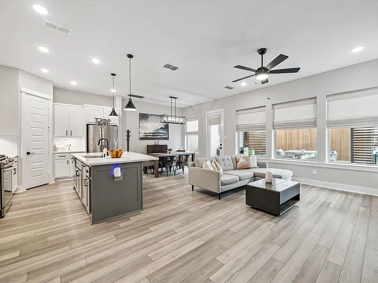 10974 Hewitt Cliff Ln — Photo 6