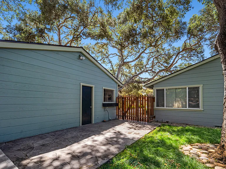 1087 Lariat Ln — Photo 28