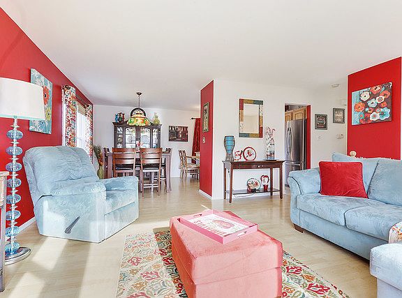 4th image of 8146 W Evergreen Dr