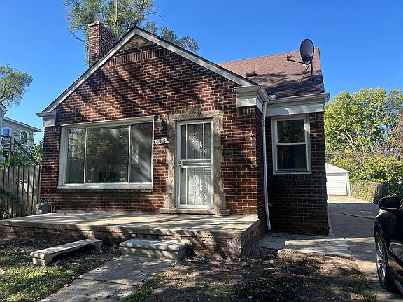 2nd image of 6515 Woodmont Ave