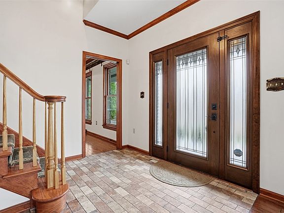 5th image of 750 Adele Dr