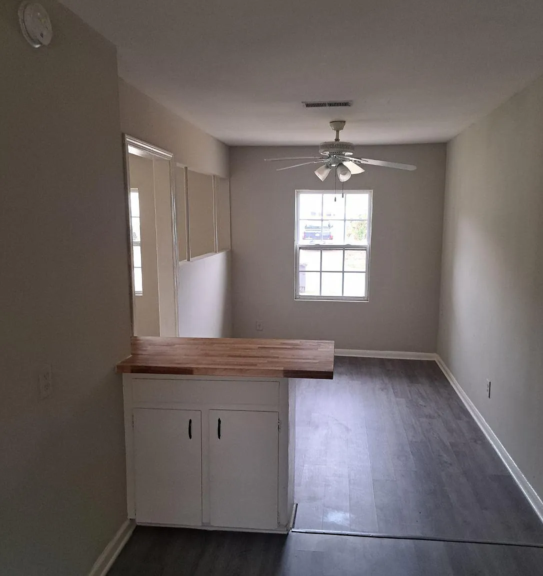 6355 N Denver Ave — Photo 3