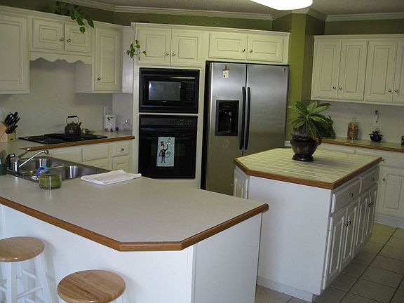 3rd image of 8240 Windsor Valley Dr