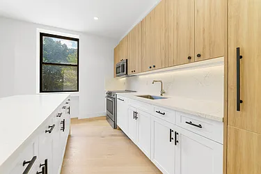 125 Riverside Drive in Upper West Side