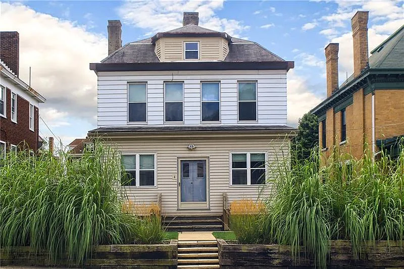 541 Dawson Ave photo 1